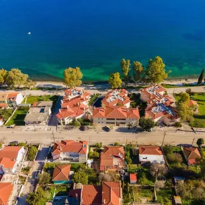 https://johns-studios.kefaloniahotels.net